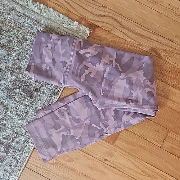 Lululemon Align 21" Crop Leggings Pink Camo 4 - Picture 5 of 6